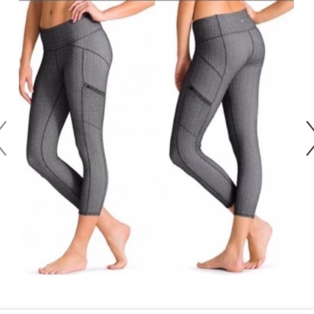 Athleta Gray Herringbone Chevron Crop Leggings XS Zipper Pocket Capri Pants